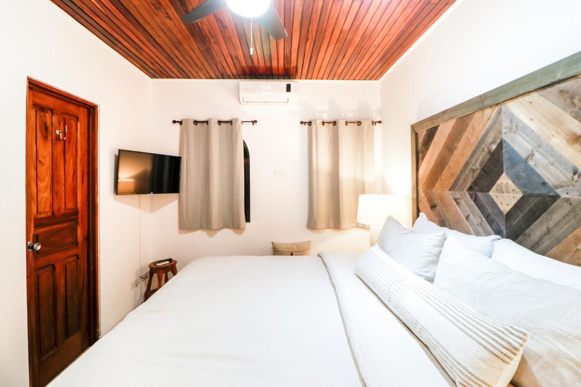 Flamingo Marina Resort Pacific North Coast Kamer foto